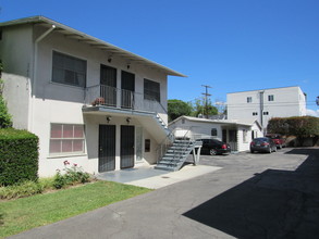 14525 Albers St in Sherman Oaks, CA - Building Photo - Building Photo