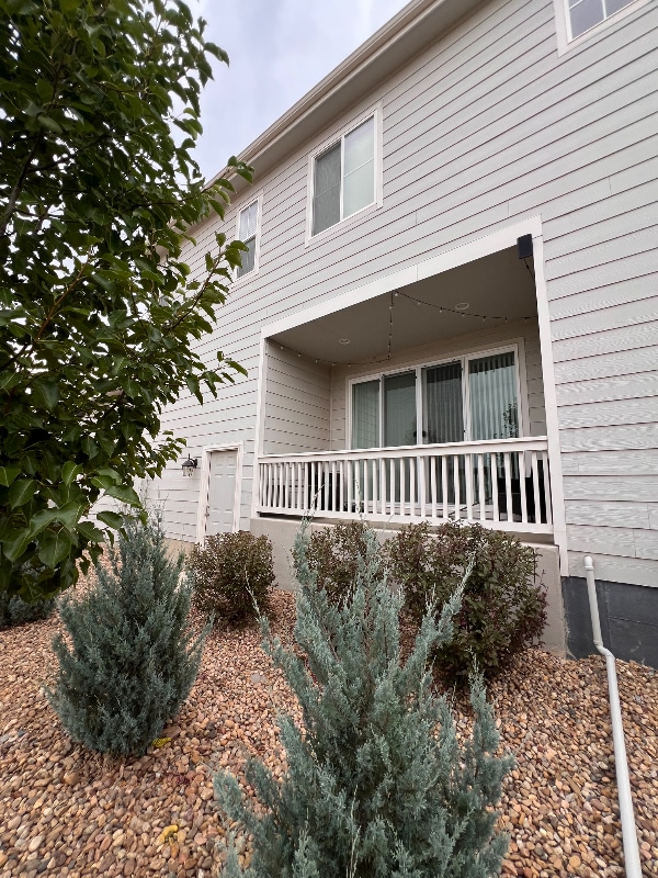 9601 Prairie Farm Dr in Commerce City, CO - Building Photo - Building Photo