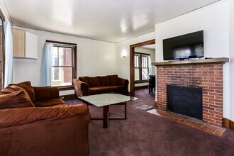 1315 Washtenaw Ave in Ann Arbor, MI - Building Photo - Building Photo