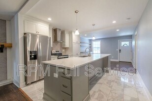 1021 College Ave in Nashville, TN - Building Photo