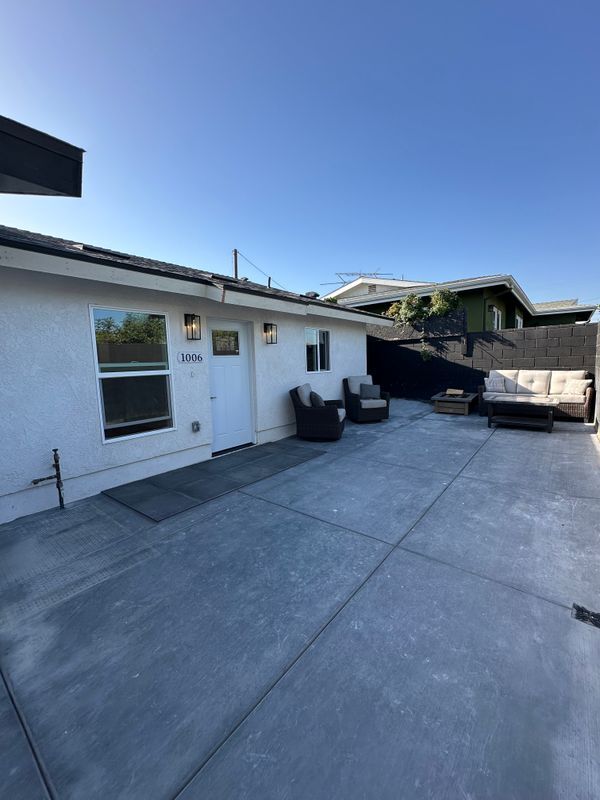 property at 1006 W Mariposa Ln