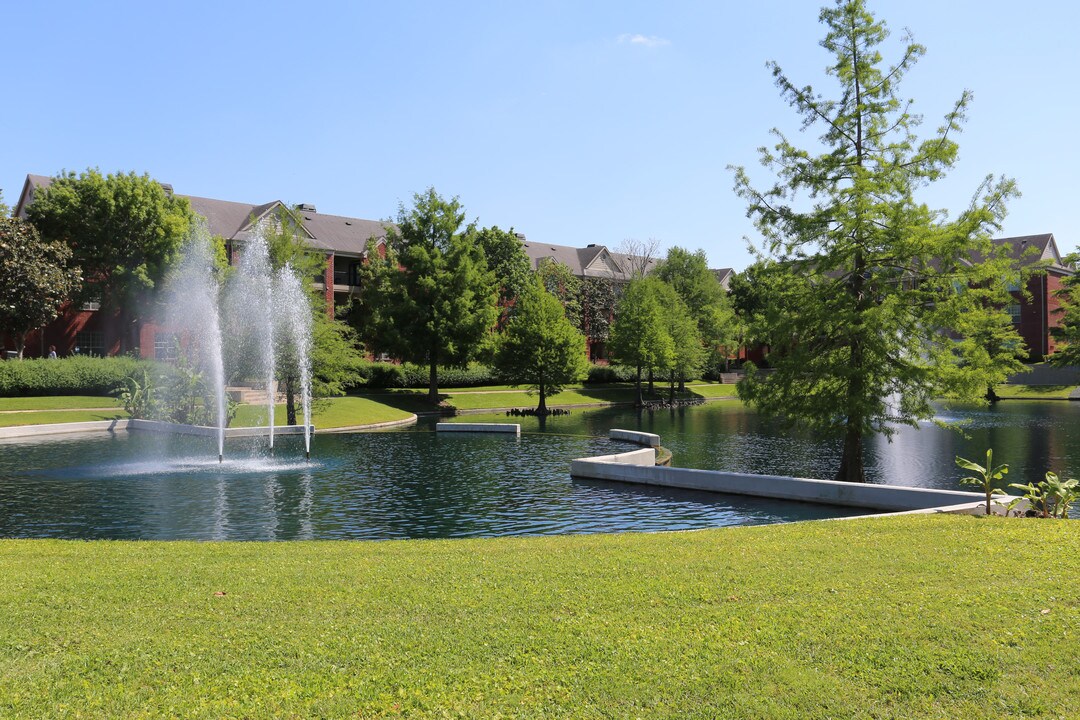 Camden Vanderbilt in Houston, TX - Building Photo