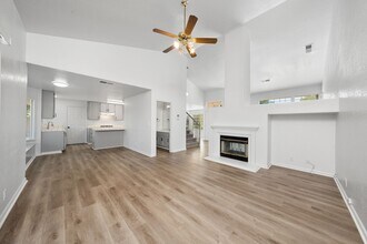 404 Ruby Ct in Roseville, CA - Building Photo - Building Photo