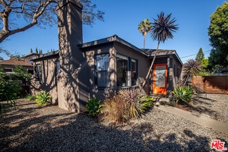 2441 14th St in Santa Monica, CA - Building Photo - Building Photo