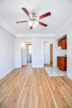 6233 N Winthrop Ave, Unit #404 in Chicago, IL - Foto de edificio - Building Photo