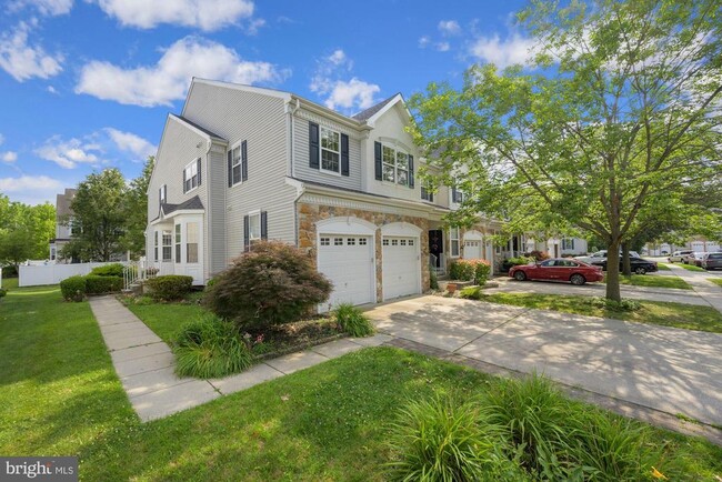 property at 33 Weaver Dr