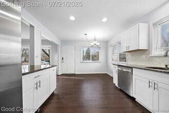 3826 Kent Rd in Royal Oak, MI - Building Photo - Building Photo