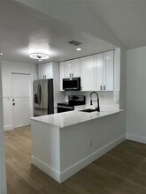 2450 SW 85th Ave in Miramar, FL - Building Photo - Building Photo
