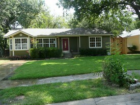 1406 Moran Dr in Dallas, TX - Building Photo