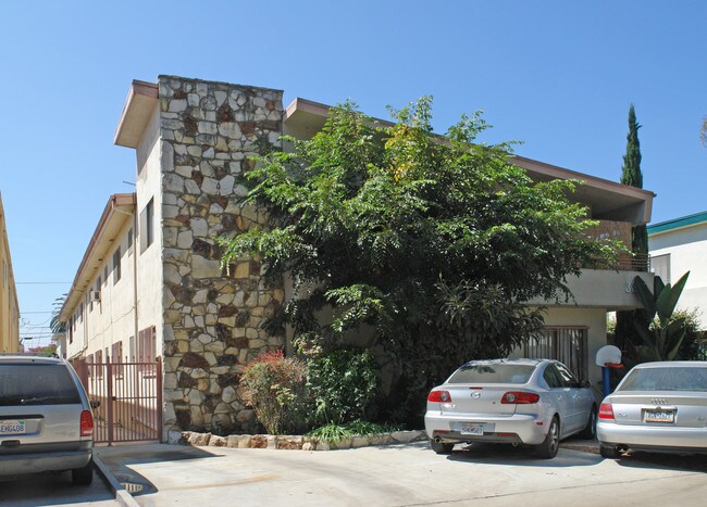 3345 Mentone Ave in Los Angeles, CA - Building Photo - Building Photo