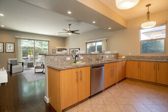 6462 Woodley Ave Residences in Van Nuys, CA - Building Photo - Building Photo