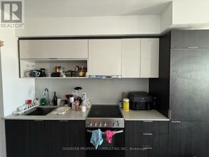 159 Wellesley St E in Toronto, ON - Building Photo - Building Photo