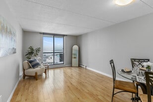 Campbell Place Apartments in Sault Ste Marie, ON - Building Photo