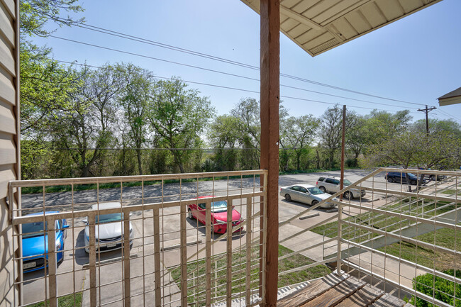 712 Martindale Rd in San Marcos, TX - Building Photo - Building Photo