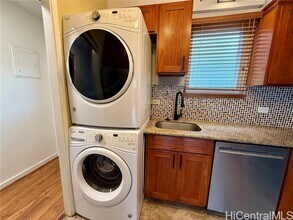 4954 Kilauea Ave in Honolulu, HI - Building Photo - Building Photo