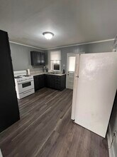 1609 Kenneth Ave, Unit REAR in New Kensington, PA - Foto de edificio - Building Photo