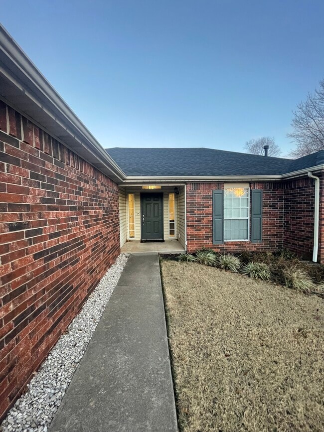 479 Robin Hood Ct in Springdale, AR - Building Photo - Building Photo