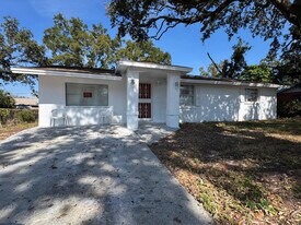 2620 E 33rd Ave in Tampa, FL - Building Photo