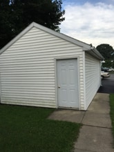 121 W Colebrook St in Manheim, PA - Building Photo - Building Photo