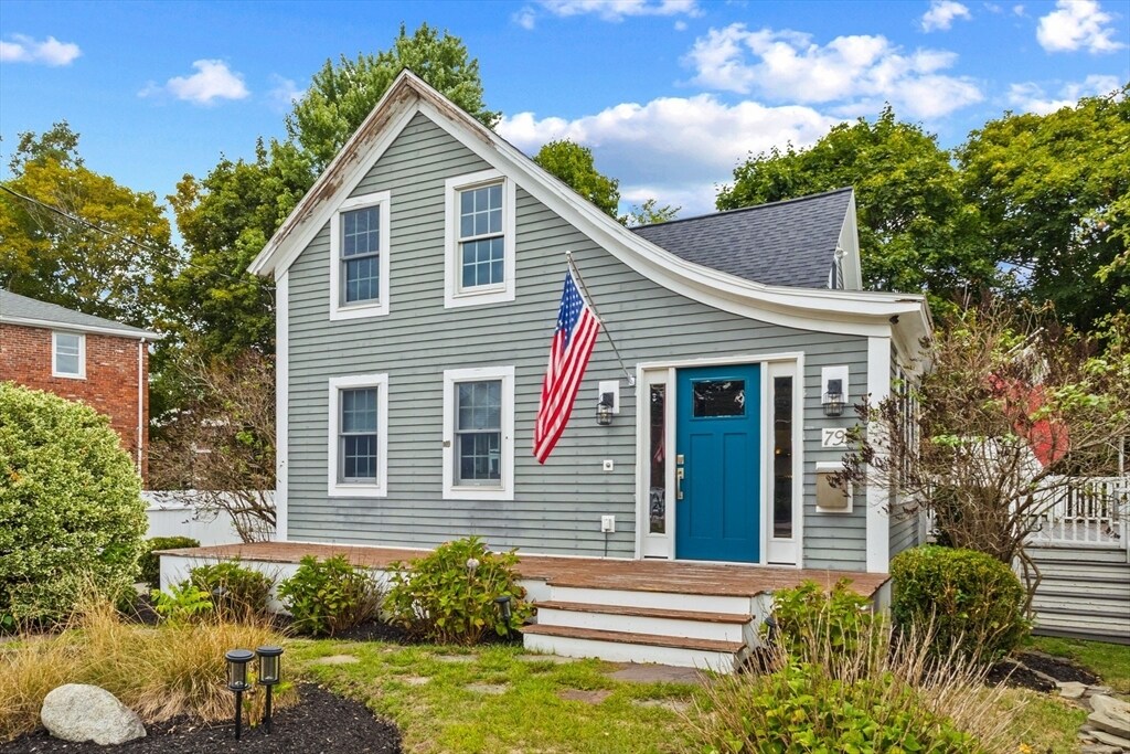 79 Hobart St in Danvers, MA - Building Photo