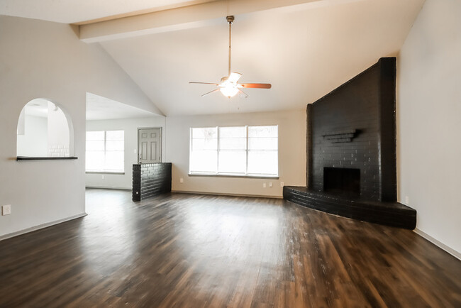 6615 Brookgate Dr in Spring, TX - Building Photo - Building Photo