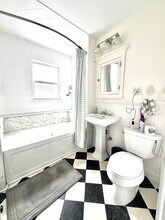 18 Winslow Rd in Brookline, MA - Building Photo - Building Photo