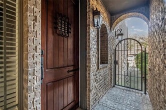 932 Brook Forest Ln in Euless, TX - Building Photo - Building Photo