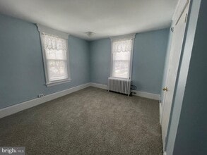 6732 Maple Ave in Pennsauken, NJ - Foto de edificio - Building Photo