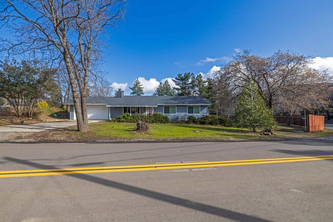 property at 3537 Royal Dr