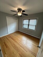 5754 W Montrose Ave, Unit A2 in Chicago, IL - Building Photo - Building Photo