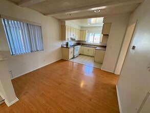 1152 Ruberta Ave, Unit 6 in Glendale, CA - Foto de edificio - Building Photo