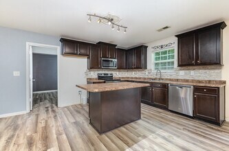 9702 Pond Vista Ct in Charlotte, NC - Building Photo - Building Photo
