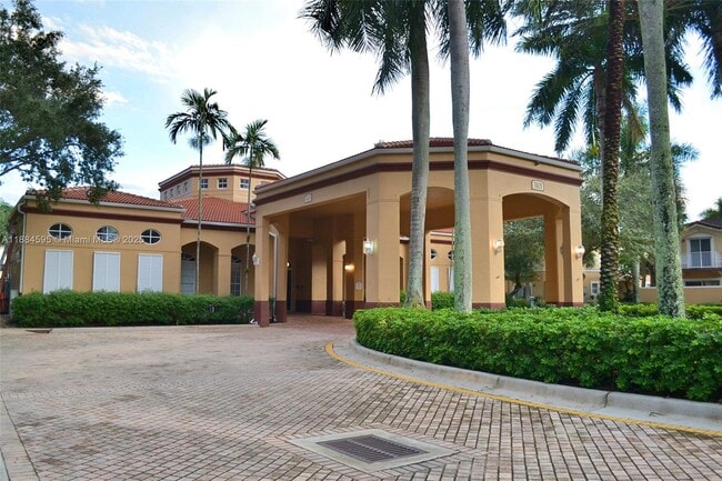 12813 SW 32nd St in Miramar, FL - Building Photo - Building Photo