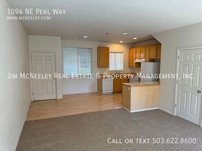 1094 NE Perl Way in Hillsboro, OR - Building Photo - Building Photo