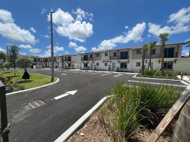 property at 199 Redland Rd