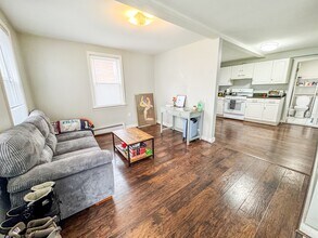 123 Willow St in Cambridge, MA - Building Photo - Building Photo