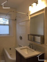 81 Winchester St, Unit 4 in Brookline, MA - Building Photo - Building Photo