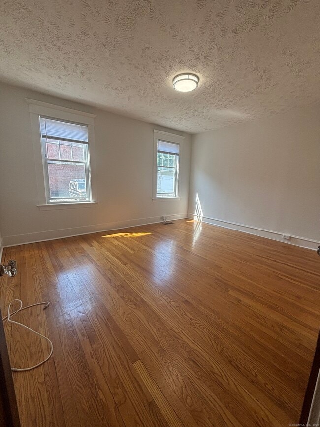 155 Elm St in West Haven, CT - Building Photo - Building Photo