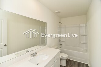 1064 Large Poppy Dr in La Vergne, TN - Building Photo - Building Photo