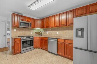 1922 Montrose St in Philadelphia, PA - Building Photo - Building Photo