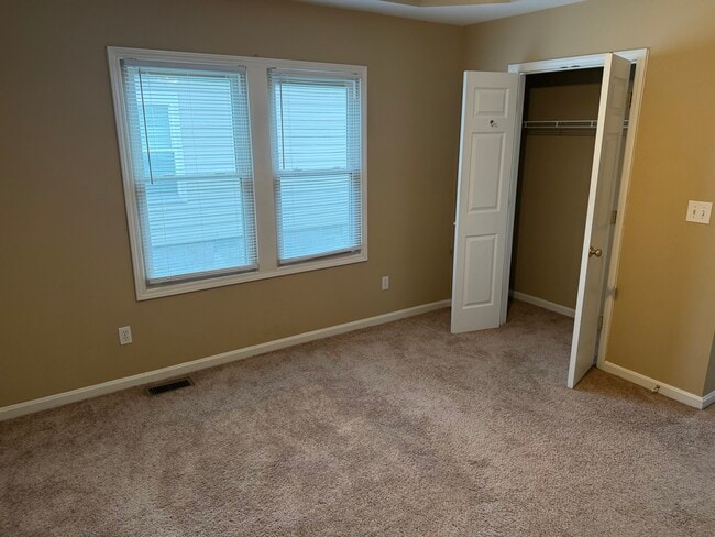 318 W Kenwood Way, Unit 1