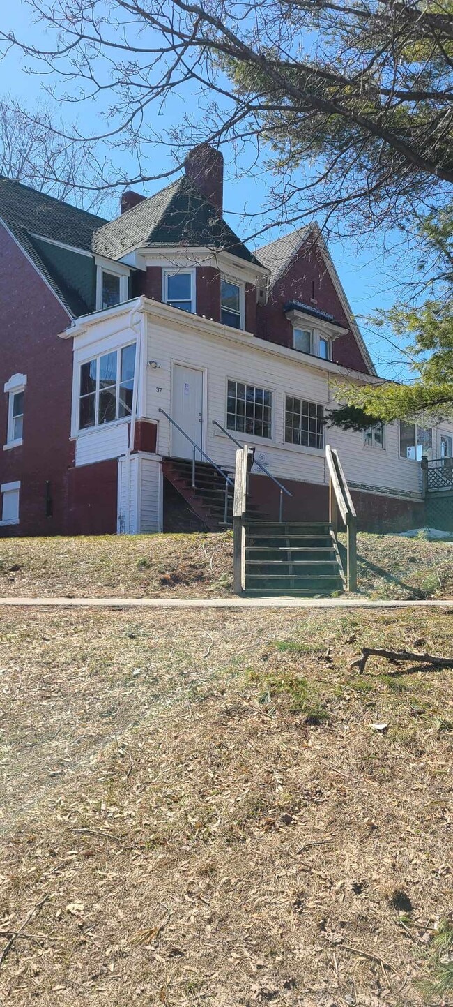 property at 37 Erchles St