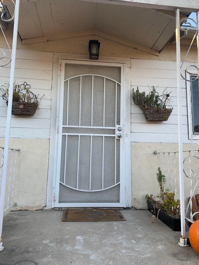 property at 2409 Elmgrove St