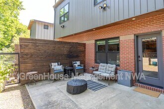 808 S Locust Ave in Fayetteville, AR - Building Photo - Building Photo