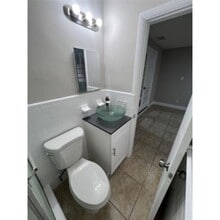 442 SE 3rd St in Hialeah, FL - Building Photo - Building Photo