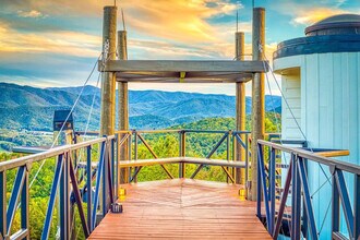 1816 Bear Spgs Wy in Pigeon Forge, TN - Building Photo - Building Photo