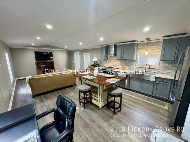 property at 2110 Hickory Grove Rd