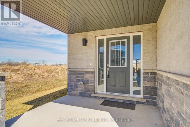 39 Meadowlark Dr in Port Colborne, ON - Building Photo - Building Photo