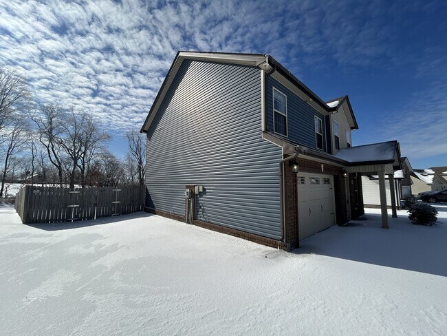 518 Burgess CT in Clarksville, TN - Building Photo - Building Photo