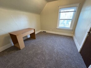 325-327 3rd St NE in Watertown, SD - Building Photo - Building Photo